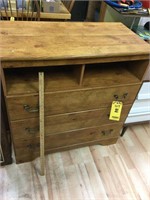 (3) drawer dresser
