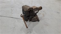 6," Swivel Bench Vice