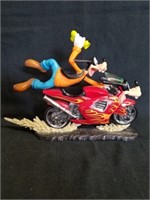 Goofy Gone Wild, Mickey and Friends' Fun on the