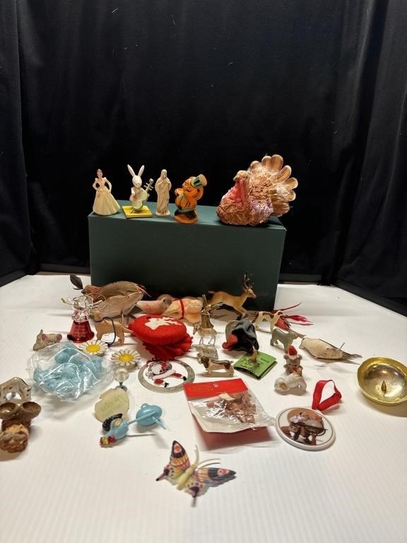 Vintage Holiday and miniatures