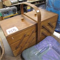 EXPANDABLE SEWING CHEST