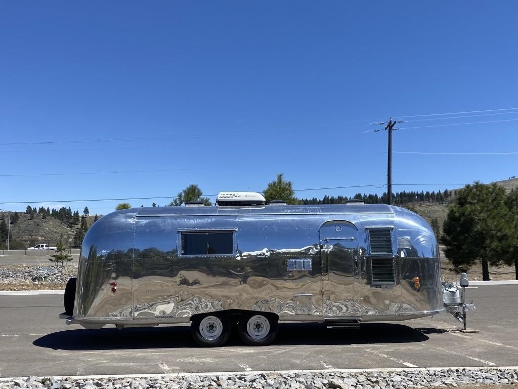 1960 Airstream Land Yacht 26DS Trailer