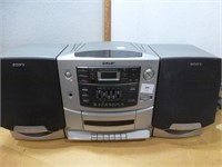 Sony Stereo CD Player / Radio - Turns On