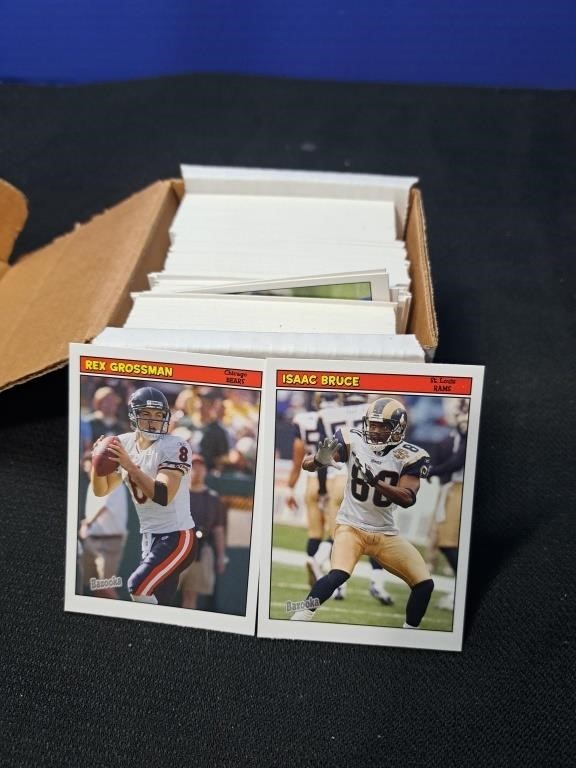 Small Box Of Bazooka Football Cards (B43)