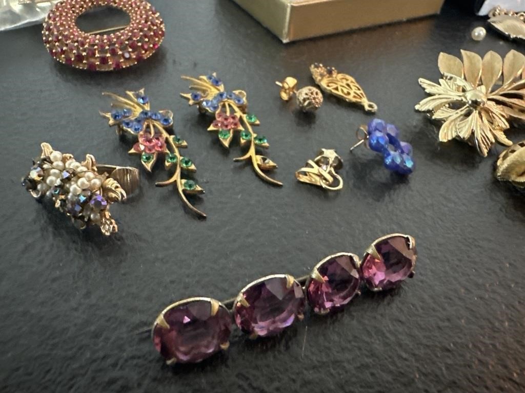 Fashion Jewelry mix - Vintage Pins