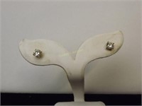 14kt Diamond Earrings stud .90ctw
