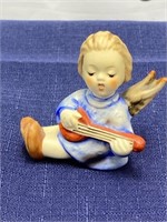 HUMMEL figurine Angel playing instrument