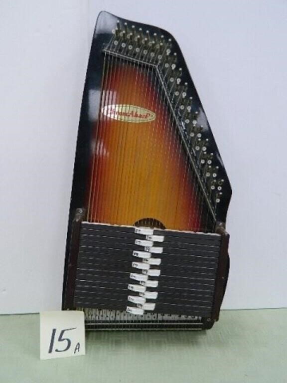 Vintage ChromAharP 36-String 15-Chord Autoharp