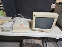 Vintage Apple G2 Computer Untested