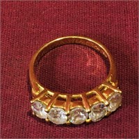 Costume Jewelry Ring (Size 6)