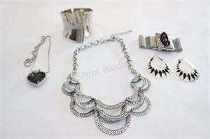 Costume Jewellery Necklaces, Bracelet's & Earrings