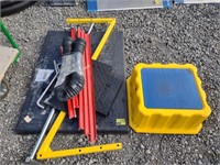 (ZZ) Lot of assorted items including metal rails,