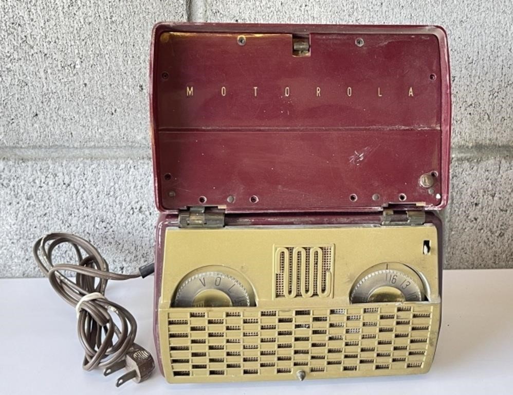 Vintage Motorola AM Radio