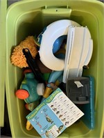 TOTE OF MISC KIDS TOYS