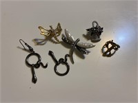 Collection of Assorted Earrings, Rings & Pins