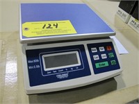 Global Electronic Counting Scale Mod 240878