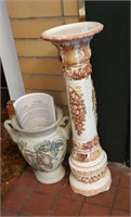 Pedestal and pot pairing