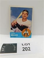 1963 TOPPS CHUCK HILLER BASEBALL CARD