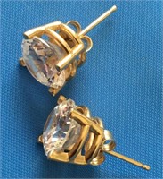 14 Karat Yellow Gold Earrings With 8 Millimeters