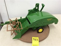 Ertl JD 12A Combine, Stk #0931, no box, 1/16 scale