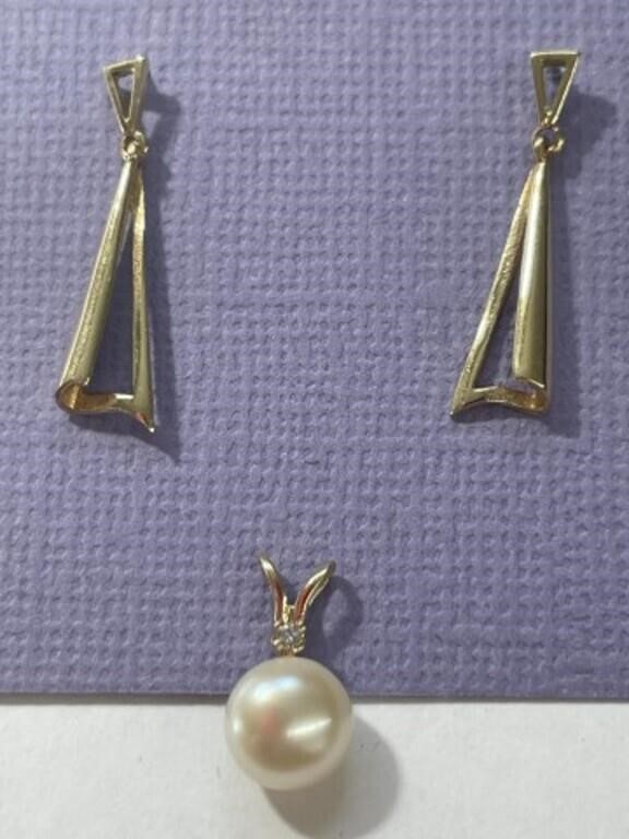 14 Kt Gold Pearl & Diamond Pendant And 14 Kt