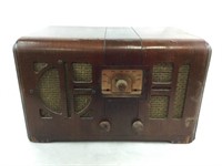 Vtg. Silvertone Model 4634 Tube Radio