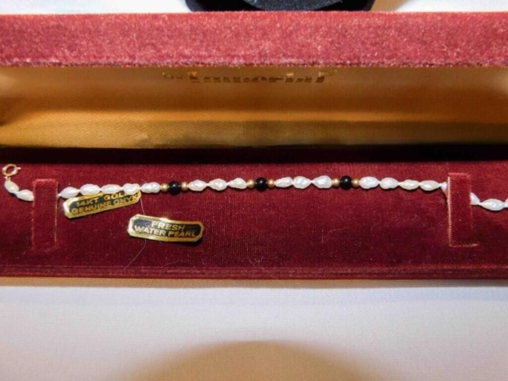 IPS 14K freshwater pearl onyx 7" bracelet …..