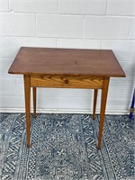 Vintage table w drawer