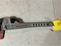 Milwaukee 14 inch aluminum pipe wrench