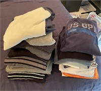 MENS T-SHIRTS & SWEATERS  M & L