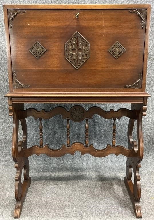 Mahogany Fall Front Desk