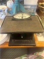 ANTIQUE 1917 HEALTH O METER SCALE CHICAGO