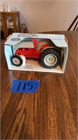 1/16 ERTL Ford 8N Tractor