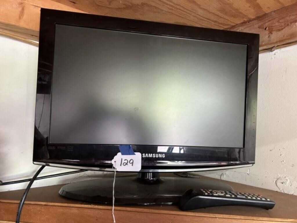 Samsung 22" Flat Screen TV with Remote