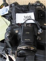 Fujifilm S7000 Finepix Digital Camera w/ Case