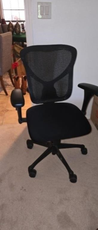 Nice office chair good shape