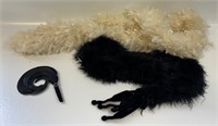 CHIC LOT OF VINTAGE FEATHER BOAS
