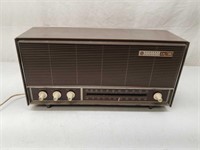 Vintage GE AM/FM Table Top Radio - Works!