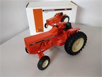 Allis Chalmers 185 tractor 1/16