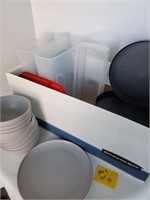 VARIOUS PLASTIC DISHES