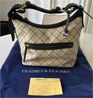 J - DOONEY & BOURKE PURSE  W/ DUST BAG (M18 1)