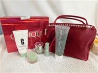 NEW IN BOX CLINIQUE GREAT SKIN TREATS (SEE PICTURE