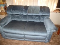 La-Z-Boy Upholstered Love Seat - Sofa