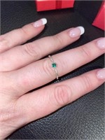 Sz 8 sterling Cz green stone ring