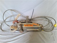 Manual wire rope hoist