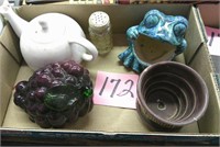 Tea Pot / Glass Grape Lot