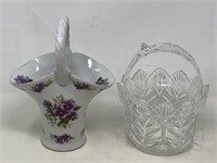 Porcelain basket with violet motif and 5th
