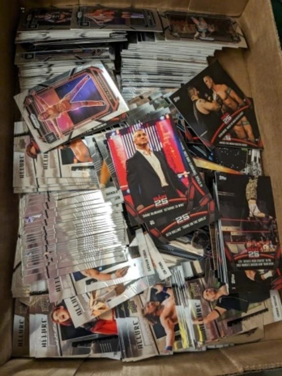 TRAY OF WRESTLING CARDS