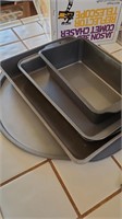 Metal Bakeware Pie Pan, Bread Pan, Etc