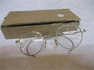 Vintage Eye Glasses in Case